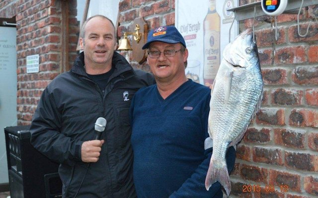 Mike White (links), saam met Jaques Nel van Goodwood, 2de plek